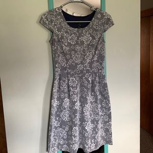 Blue and white floral pattern dress size 4